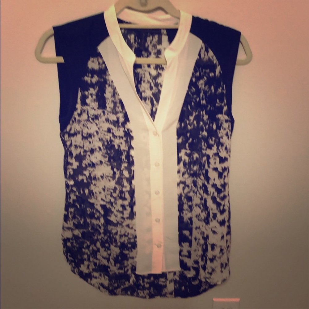 BCBG maxazria black and white blouse